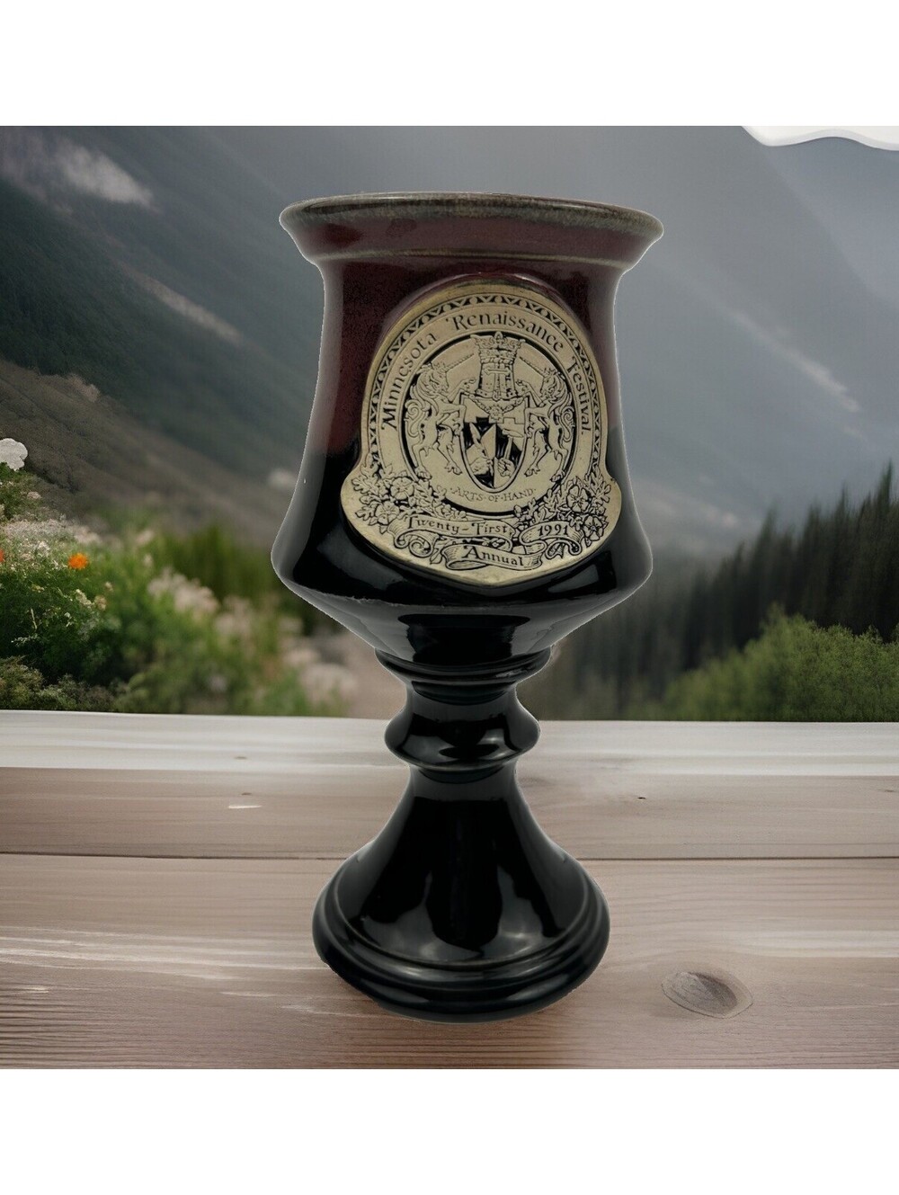 1991 7.5 Minnesota Renaissance Festival Pottery Coat of Arms Goblet Chalice B146